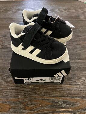Kids Adidas Velcro Sneakers for Sale up to 90% Off: Poshmark